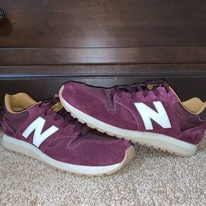 New Balance 520’s Burgundy Men’s sz. 9!